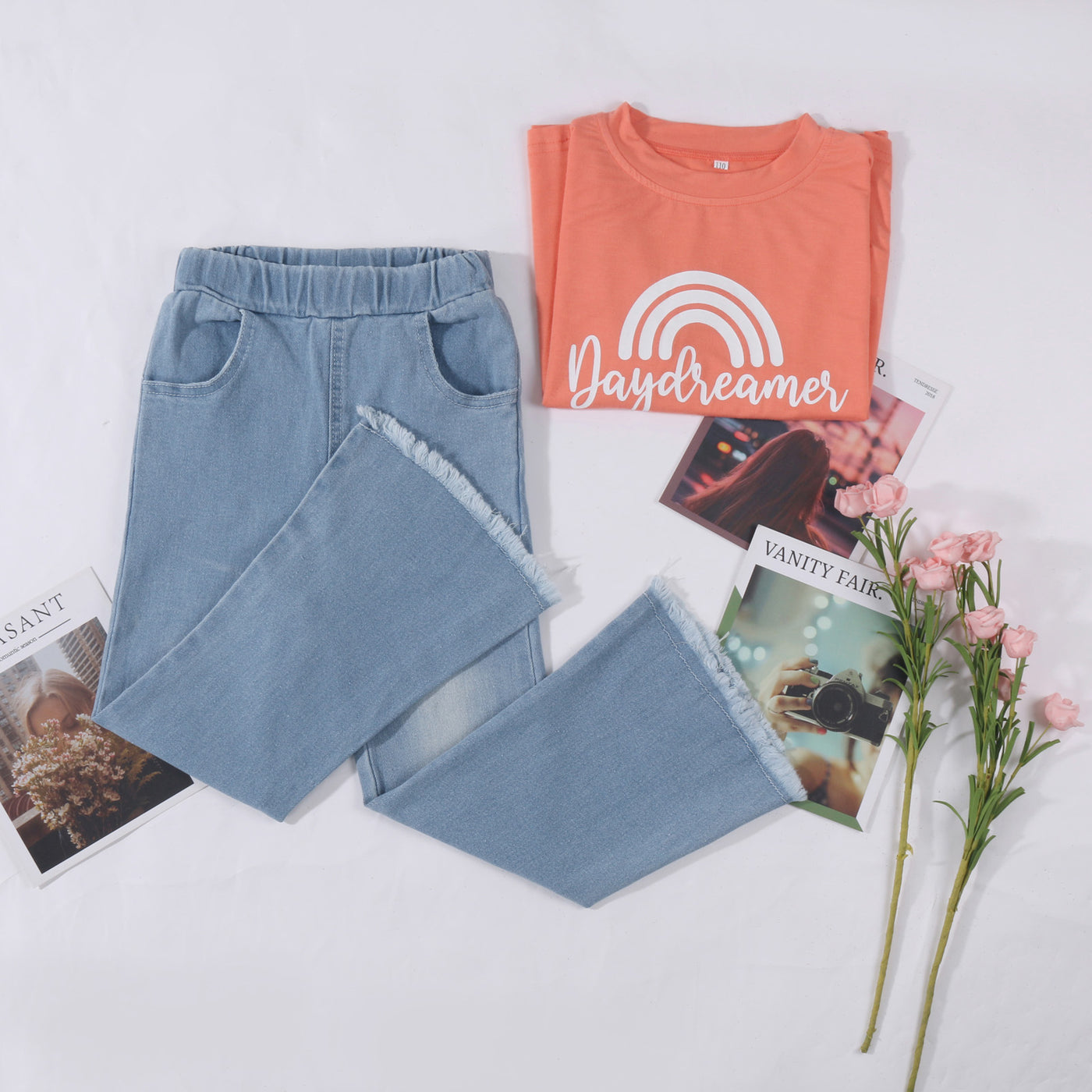 Rainbow Print T-shirt With Round Collar And Washed Jeans